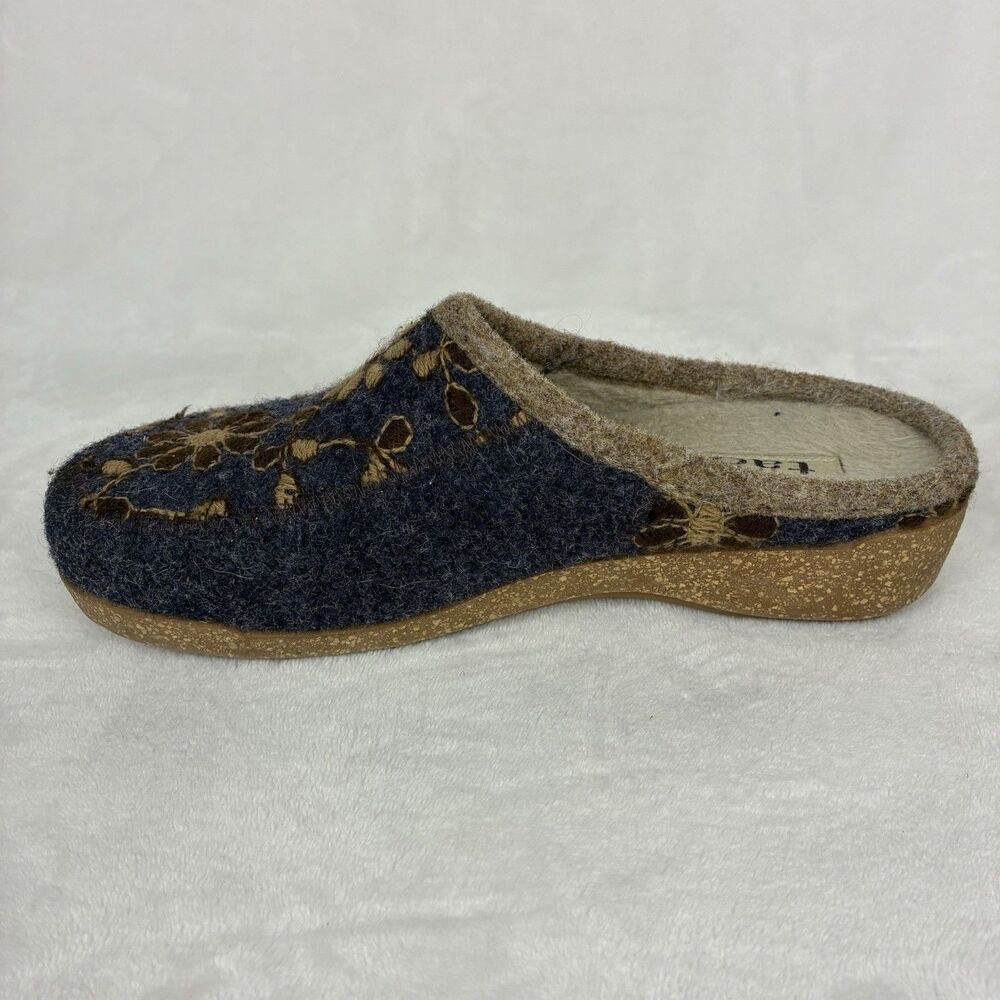 Taos Woolderness 2 Wool Clogs Women’s Size 38 US 7.5 Navy Floral Embroidered - Picture 5 of 13